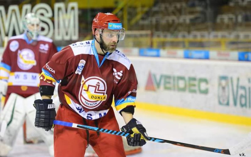 Tomáš Starosta sa rozhodoval medzi Trenčínom a Slovanom, prednosť dal materskému klubu