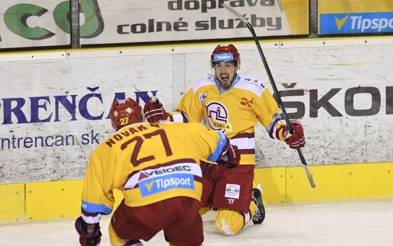 Holenda vyrovnával v power-play, v predĺžení sa tešil Poprad