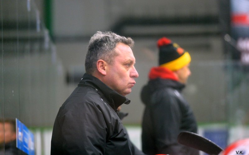 ​Po dvoch rokoch pôsobenia končí v HK Dukla Trenčín hlavný tréner Peter Oremus